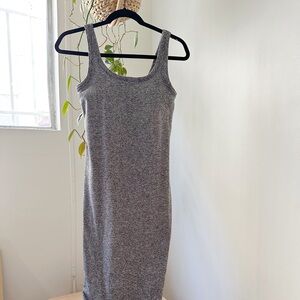 Vuori Halo Essentials Dress